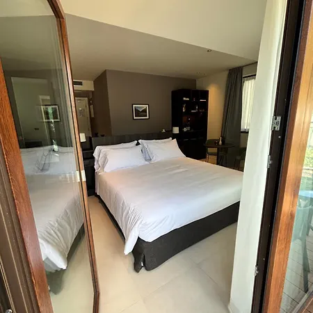 ホテル Stelvio ティラーノ