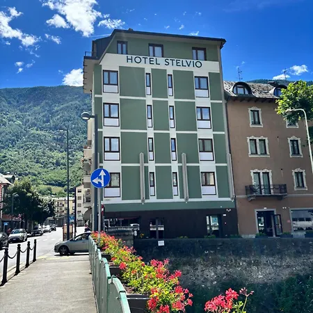 Stelvio ホテル ティラーノ